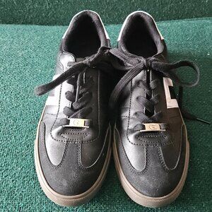 GBG Los Angeles Black & White Fashion Sneakers Women's 9.5 M